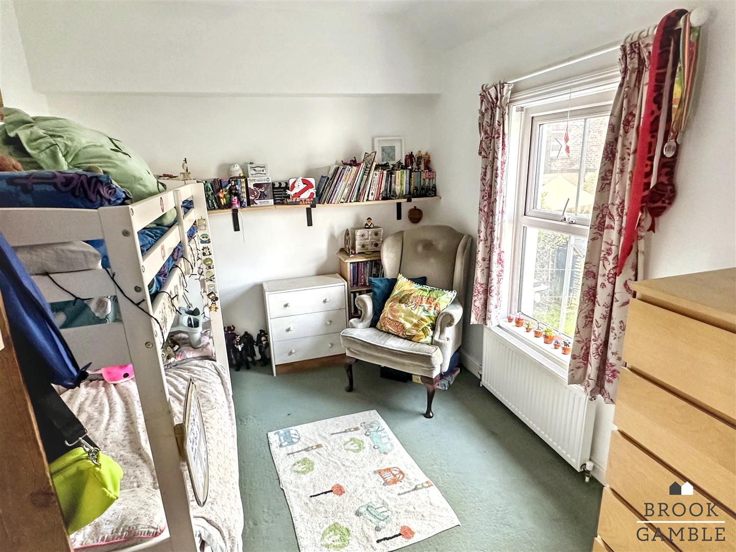 3 Bedroom House. New Place in Eastbourne, East Sussex 8